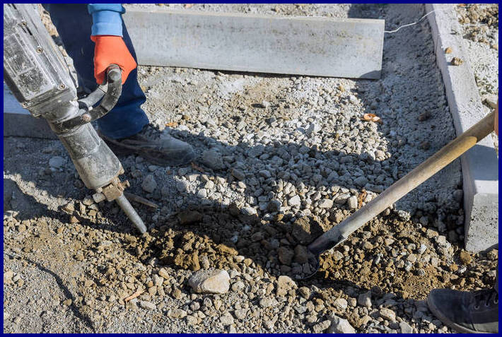 A betontörés során a megfelelő biztonsági intézkedések nélkülözhetetlenek.