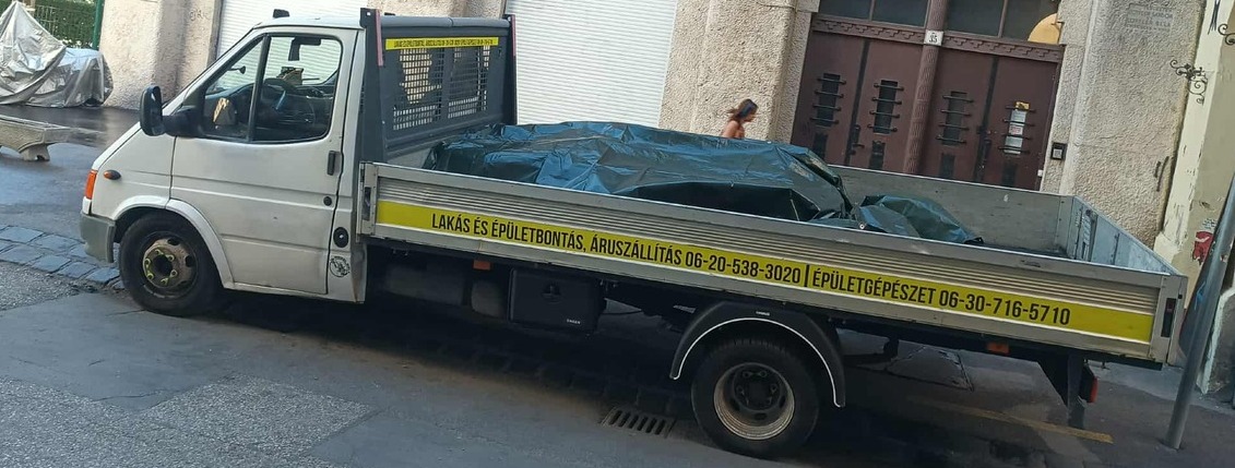 Fúvarozás Árak Budapest - Kis platós teherautó munkában